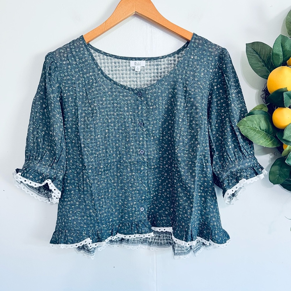 NWOT Dahl Charlie Navy Floral Top
